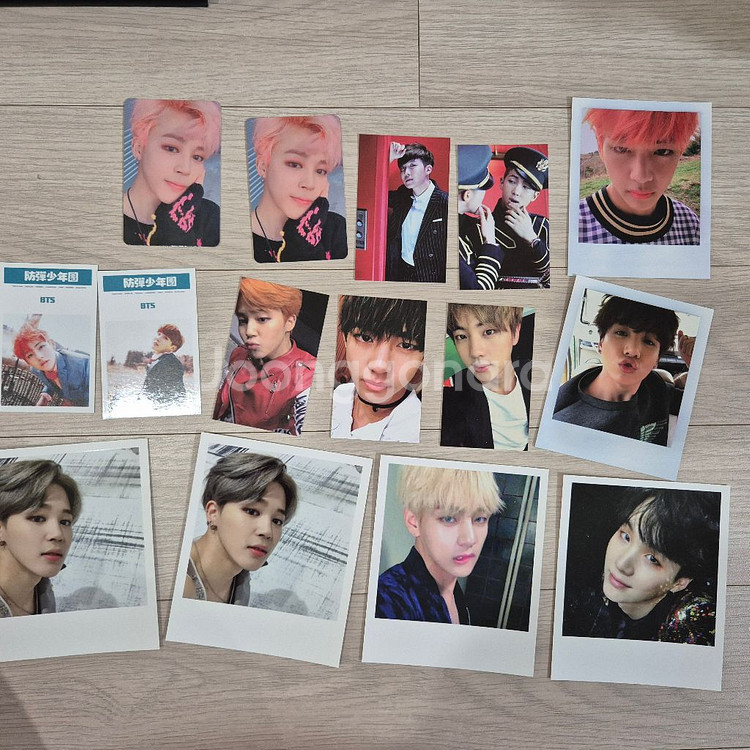 BTS 공식 굿즈--0