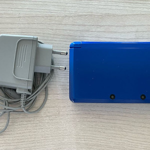 닌텐도 3ds 구작다수(충전기,터치펜,충전거치대 포함)