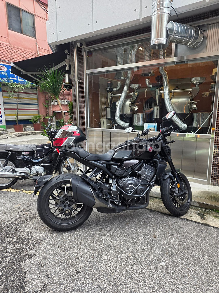 혼다 CB1000R 블랙에디션--4
