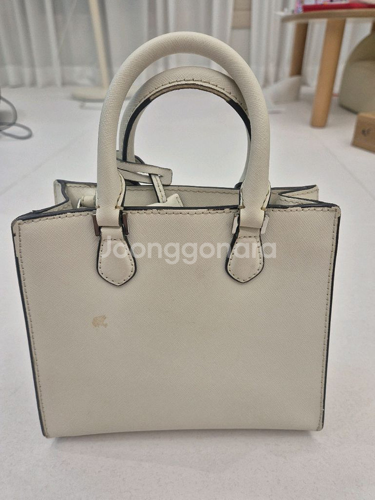 마이클코어스 크로스가방 팝니다.--3