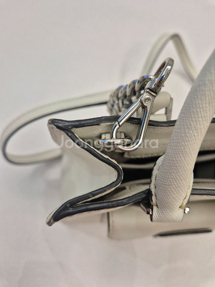 마이클코어스 크로스가방 팝니다.--7