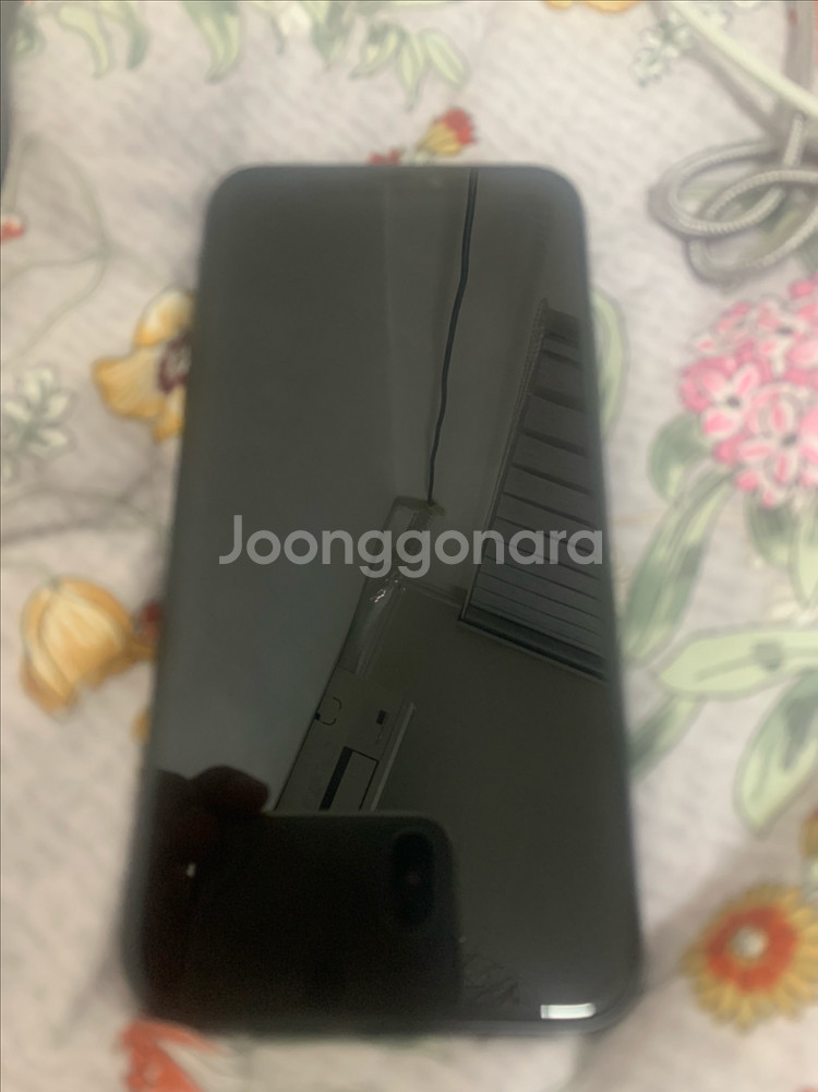 아이폰xs 실버256gb a급 팝니다.--0
