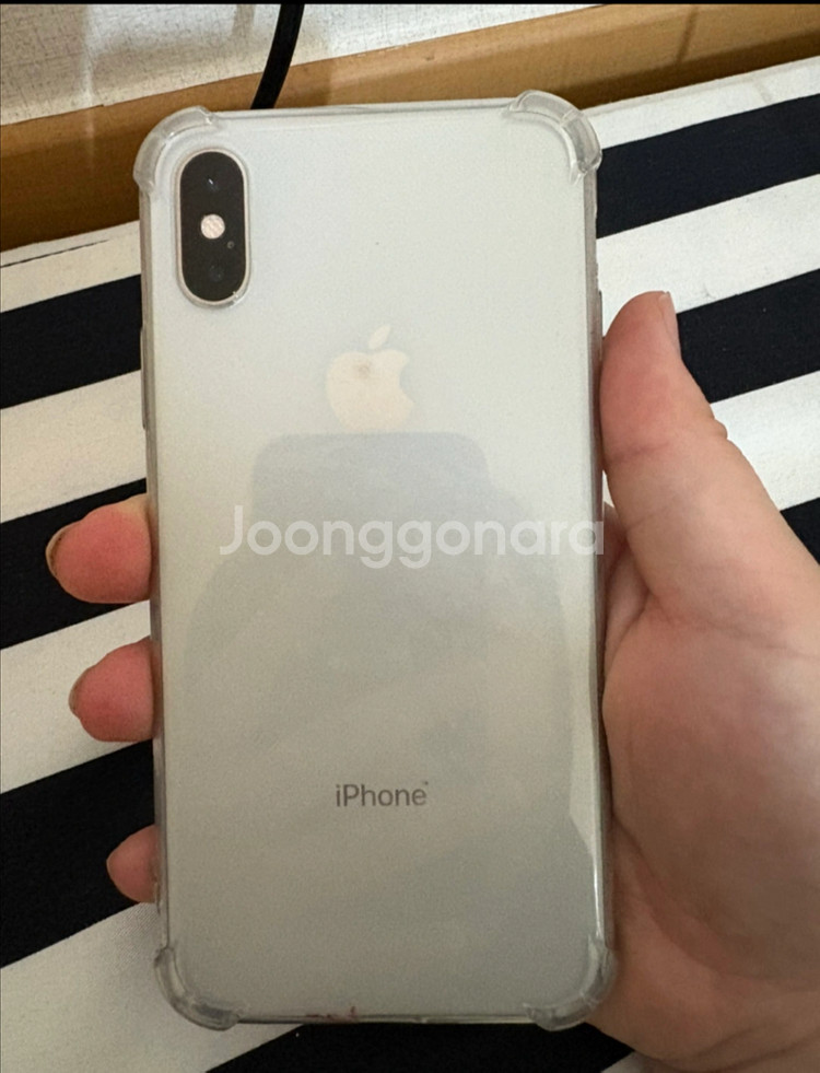 아이폰xs 실버256gb a급 팝니다.--2