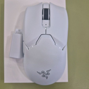 (새상품) Razer viper V2 Pro 화이트