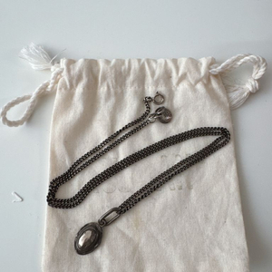 쿠잔 미러 목걸이