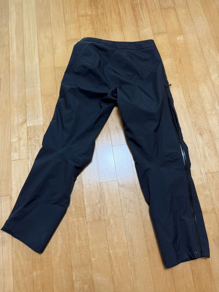 아크테릭스 고어텍스 바지 이미지