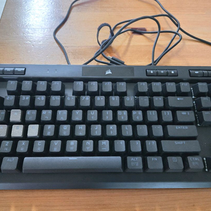 커세어 k70은축