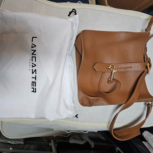 새상품 LANCASTER 가죽 숄더백
