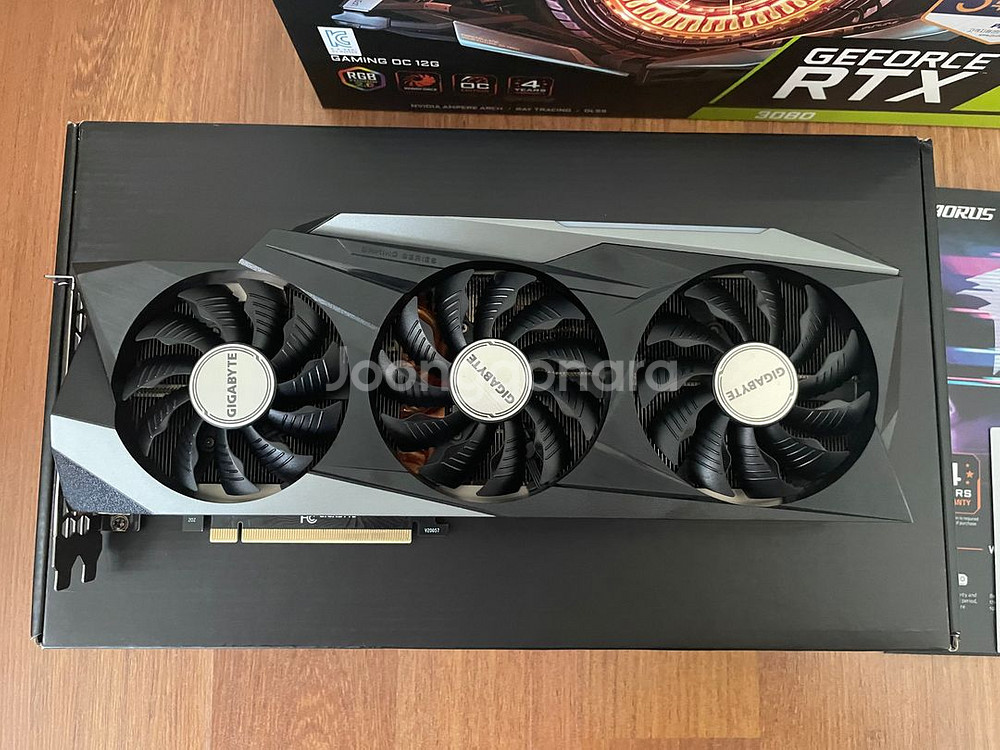 기가바이트 RTX 3080 12GB Gaming OC--1
