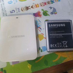 삼성 갤럭시 S4LTE 배터리 충전거치대 1만