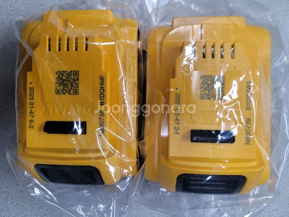 디월트 배터리 20v2ah dcb183--1