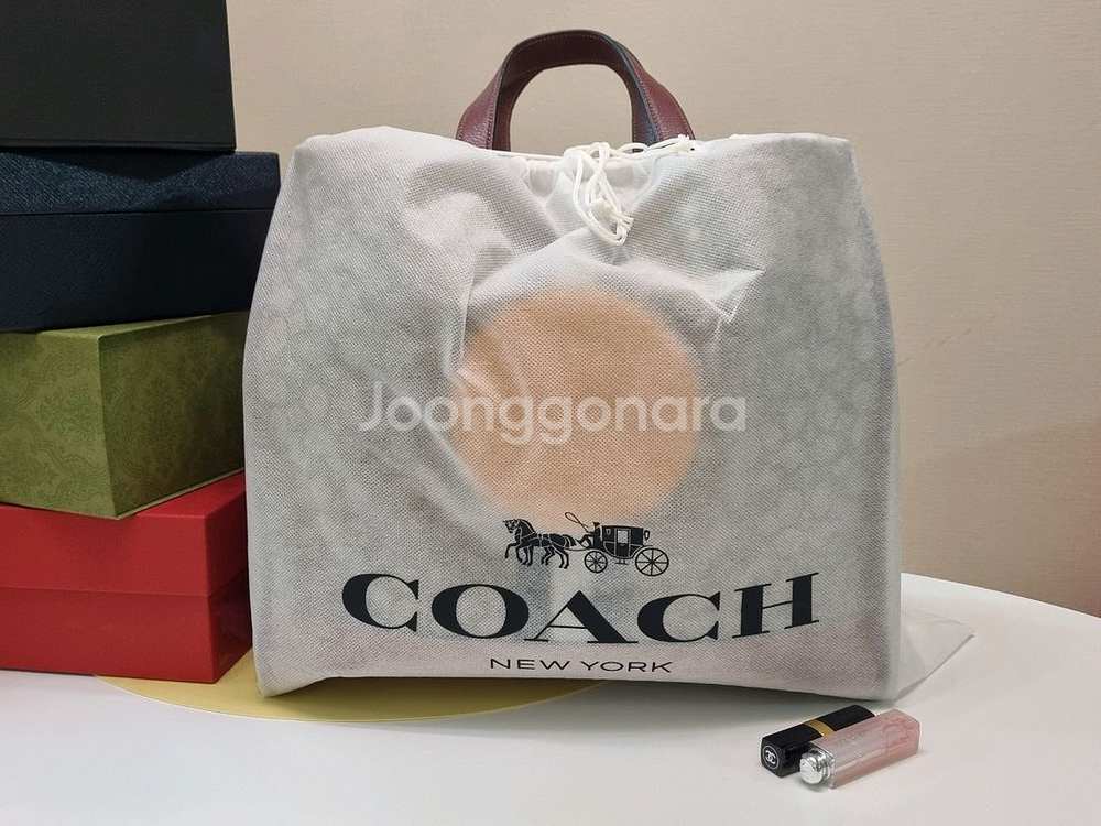 정품.코치 시그니처 뎀프시 자카드 패치 토트백--9