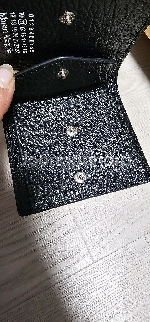 (새상품)메종마르지엘라 컴팩트 여성 반지갑--5