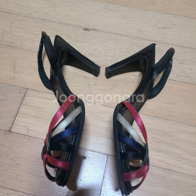 정품 페라가모 샌들 36반 (235)--2