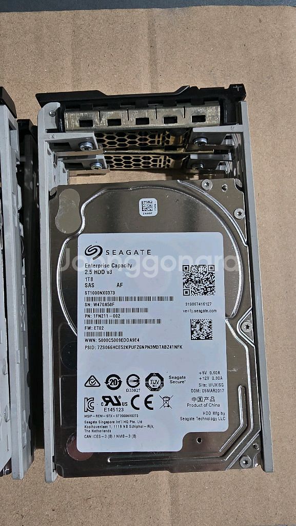 씨게이트 1TB SAS 2.5인치 HDD--2