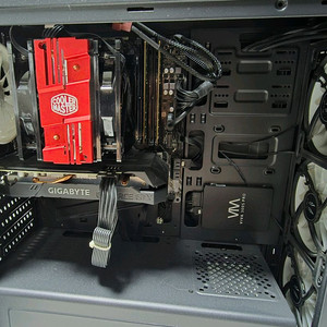 게이밍 데스크탑 i7, Ram32, GTX1660