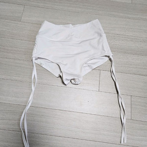 핫한 폴웨어 하의 흰색 M 하이웨스트