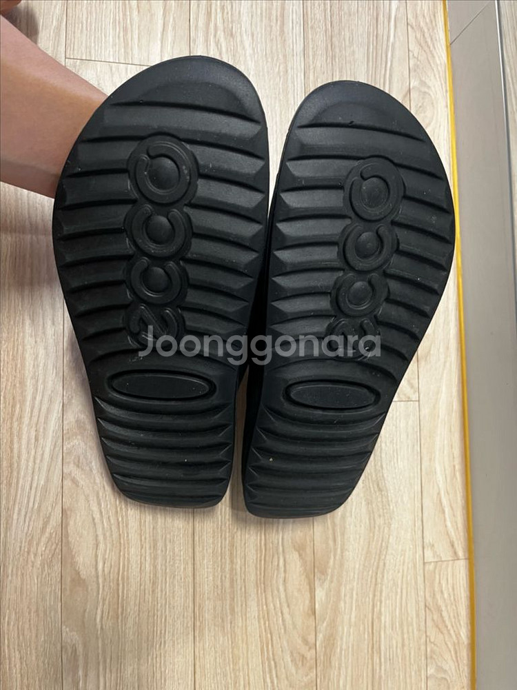 ECCO 코즈모 샌들 270--2