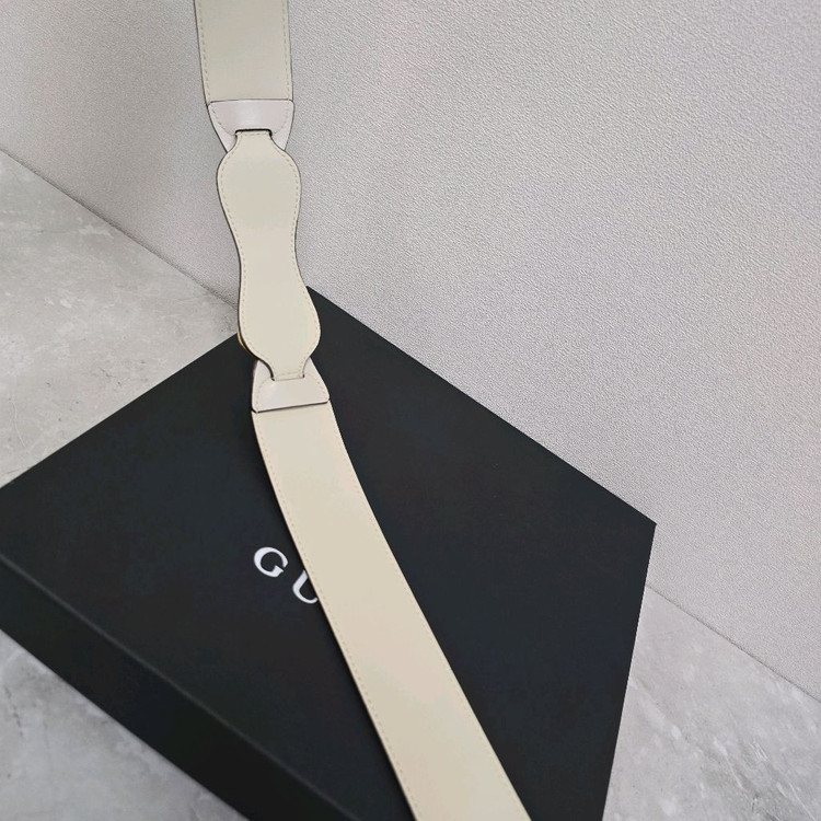 구찌 홀스빗 레더 여성 벨트 80사이즈 판매--4