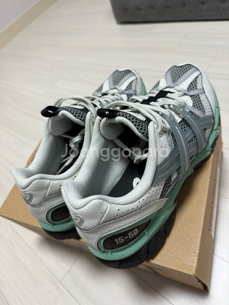 아식스 젤 소노마 1550 사이즈(270)--1