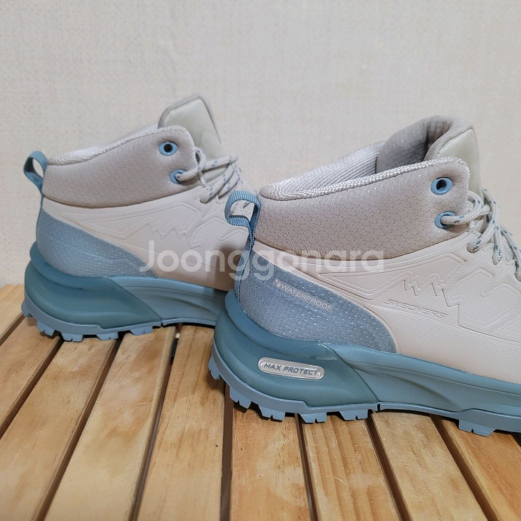 스케쳐스 맥스 프로텍트 등산화 트레킹화 235--4