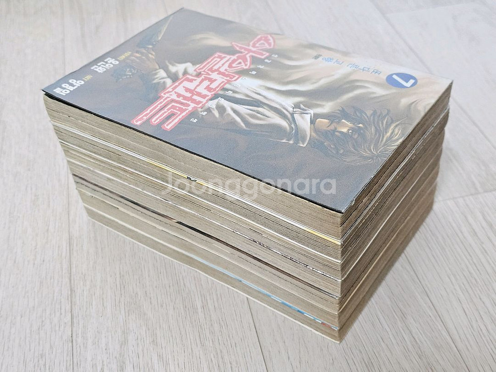 절판된 만화책 아일랜드 1~7 완결작 팝니다.--5