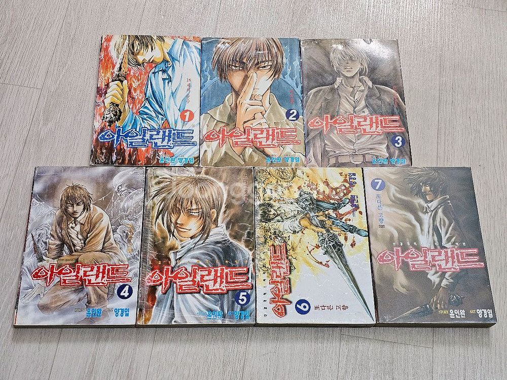 절판된 만화책 아일랜드 1~7 완결작 팝니다.--6