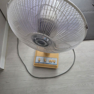 삼성 빈티지 탁상형 선풍기 모델 SF-1406W