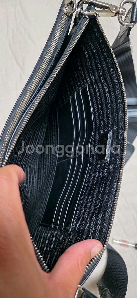 프라다 사피아노 크로스백--5