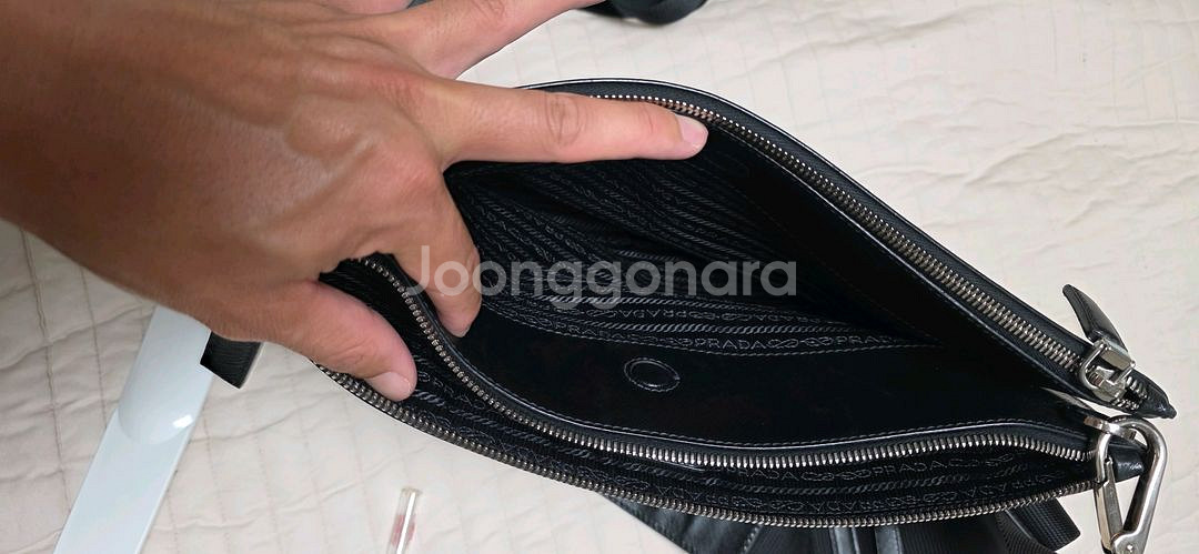 프라다 사피아노 크로스백--6