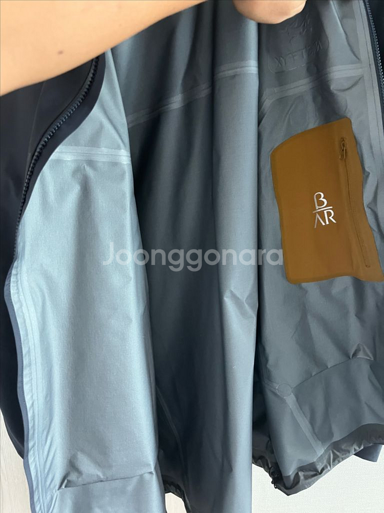 아크테릭스 베타 AR 자켓 L(블랙사파이어)--1