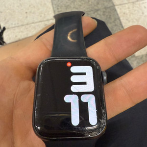 애플워치 se 40mm gps 액정파손(기능이상없음)
