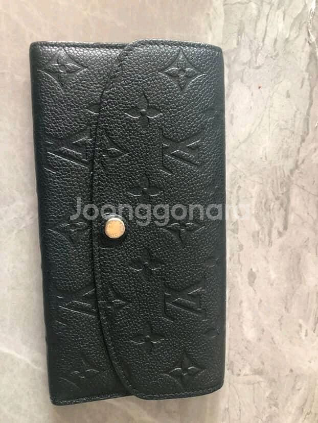 루이비통 앙프렝뜨 에밀리 월릿(쿨거래시 네고가능)--0