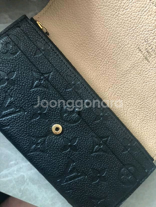 루이비통 앙프렝뜨 에밀리 월릿(쿨거래시 네고가능)--2