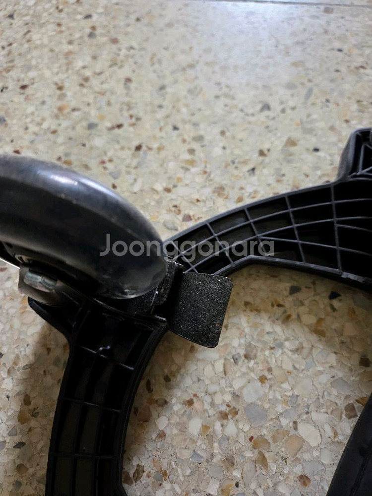 디테일링 버킷 폴딩 롤러 블랙--3