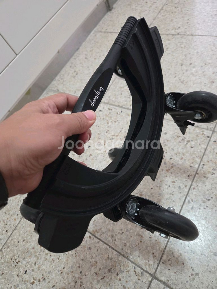 디테일링 버킷 폴딩 롤러 블랙--5