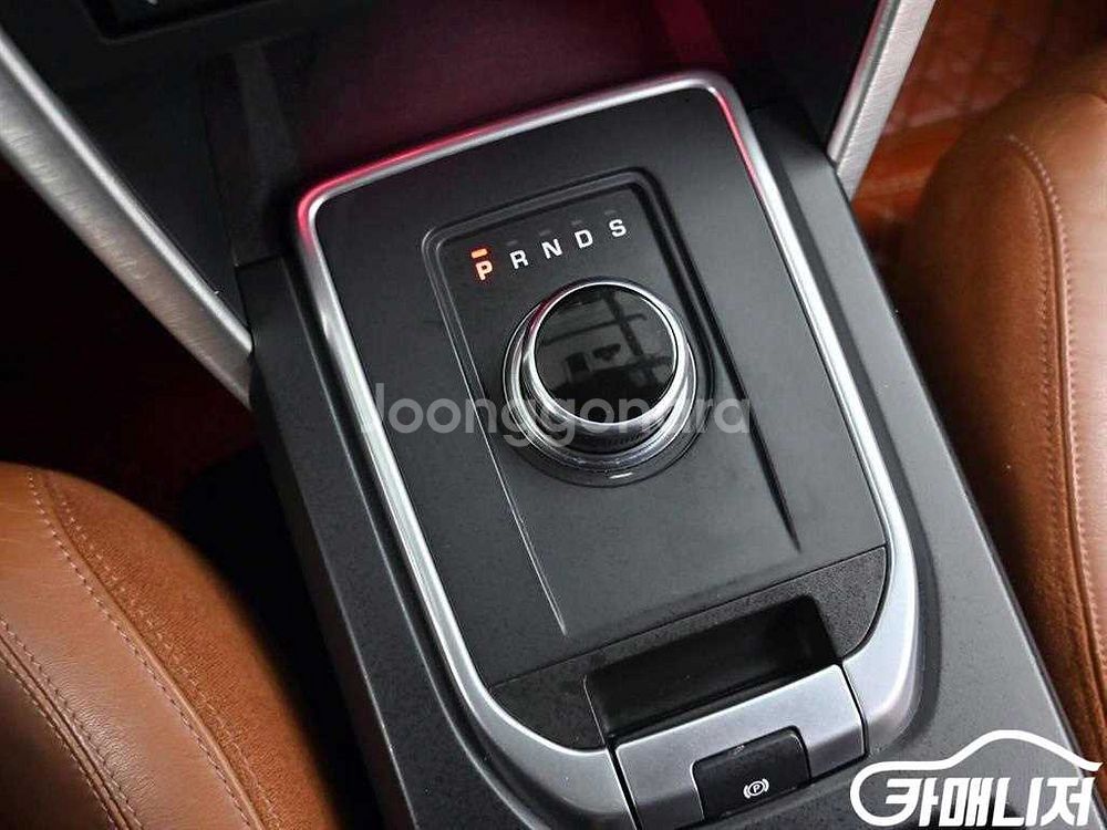 [랜드로버]디스커버리 스포츠 2.0 TD4 HSE 럭셔--8