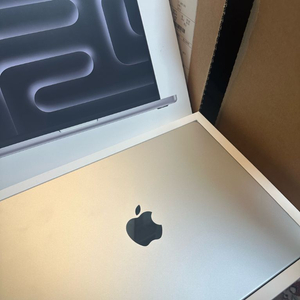 맥북 프로 14 m3 + 애케플 가격제안 가능!