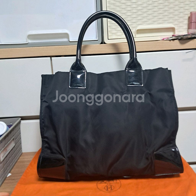 토리버치 블랙 나일론 토트백 숄더백 가방 빅백--2