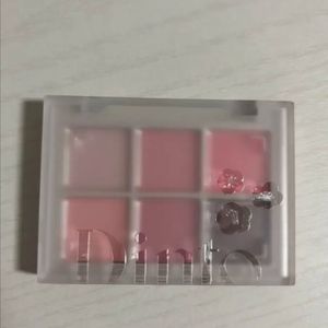 새상품) 딘토 섀도우 팔레트 벚꽃 리미티드 꽃의개화
