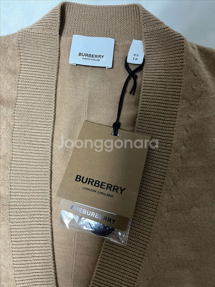 정품 버버리 도녹 dornoch 체크 패치 가디건--1