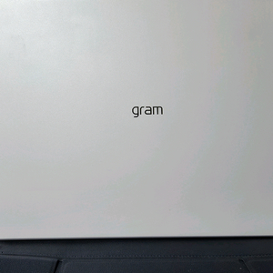 LG 그램 16인치 판매합니다.