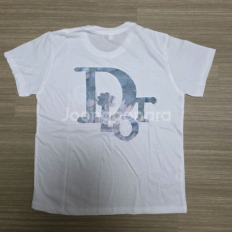 반팔티 M/L. 개당.--1