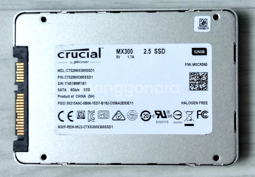 525GB crucial SSD(836시간사용)(택포)--0