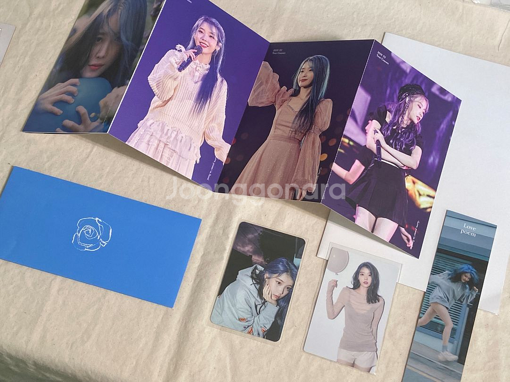 아이유 꽃갈피 셋 포카,사랑시,팔레트,체셔 CD 앨범--3