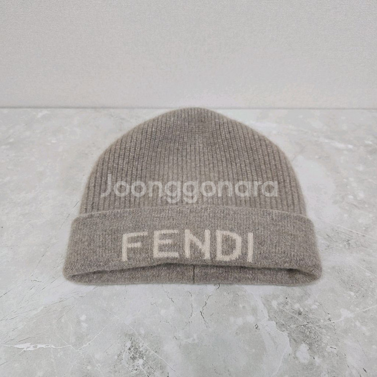 펜디 FENDI 로고 비니 모자 판매--0