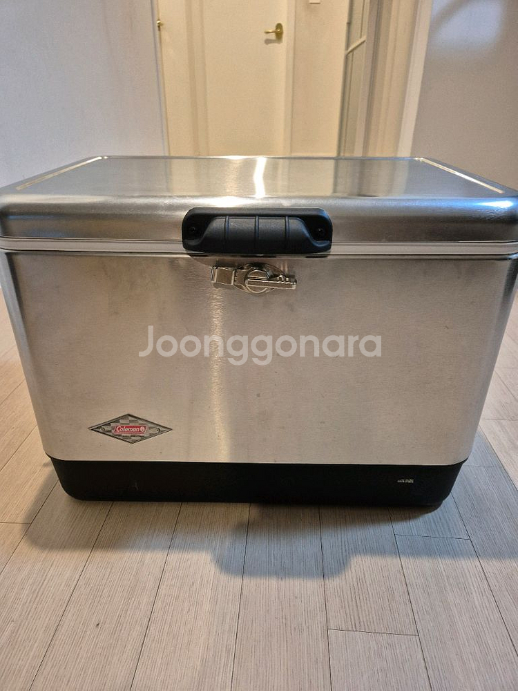 콜맨 스틸벨트 쿨러 판매합니다 54QT--0