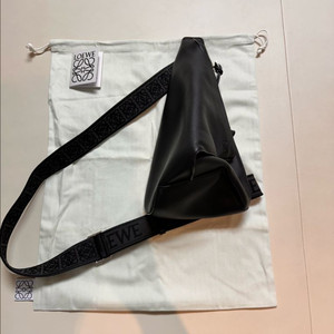 로에베 안톤 슬링백 블랙