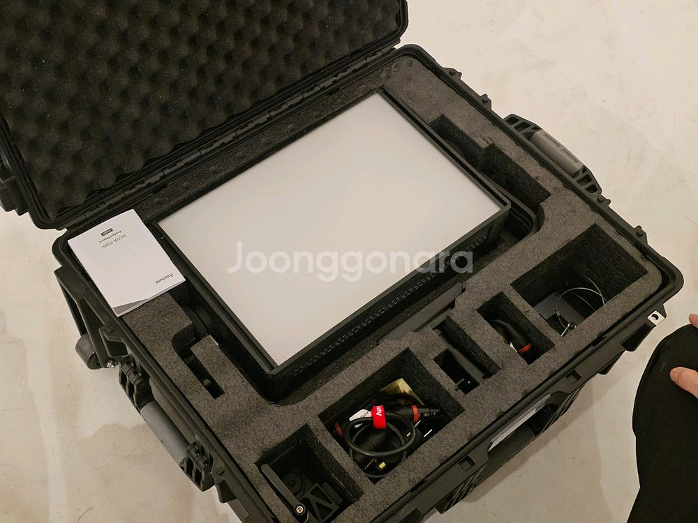 딩고라이브연출조명 Aputure Nova P300c--0