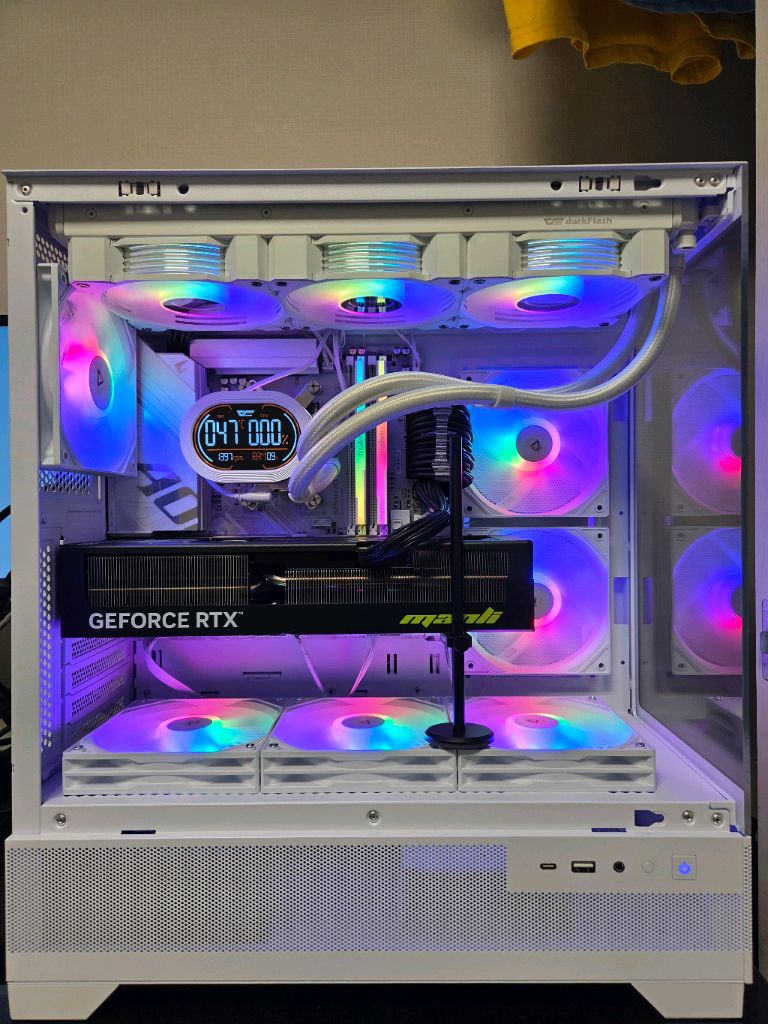 9950x3d, b850m wifi, 48gb,5080